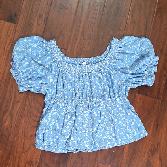 Old Navy Tops - Old Navy blue top with embroidered floral pattern with puff sleeves size Large